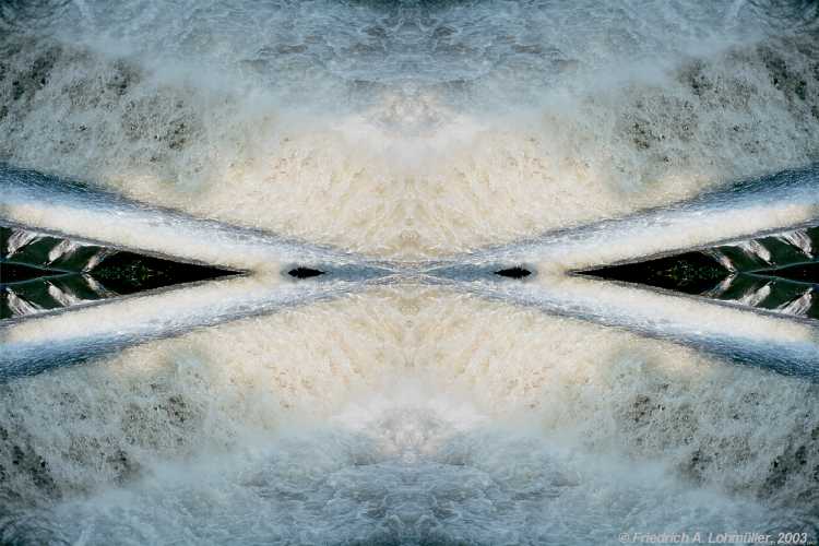 Symmetric Water 4